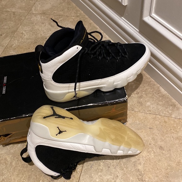 As.   Mint.  As.   U.  Can.  Get.   Basically.  Brand.  New.   SIZE.  12$$$$ - Picture 6 of 6